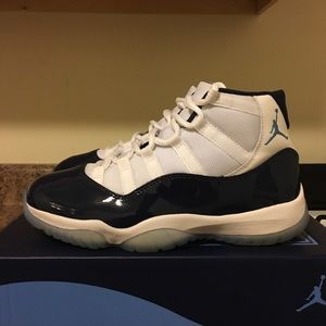Air Jordan 11 Retro Win Like 82 Size 8 378037-123
